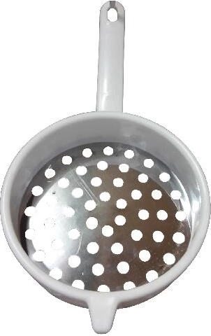 Stainless steel spaetzle strainer 18 cm with plastic handle