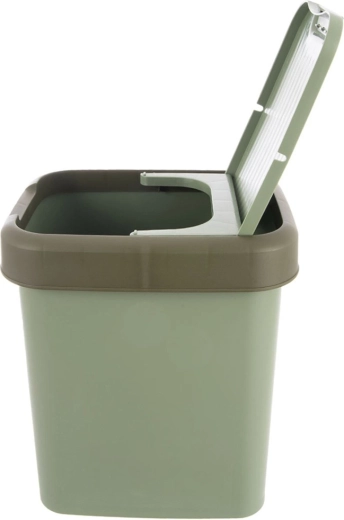 Swing lid for easy disposal