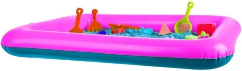 Cleaner play thanks to the inflatable sandbox