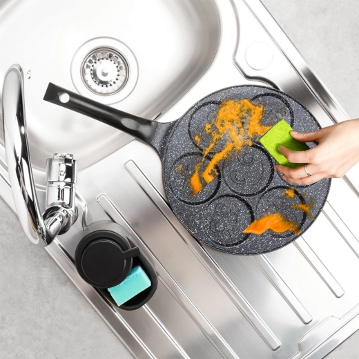 Nelipni granito danga