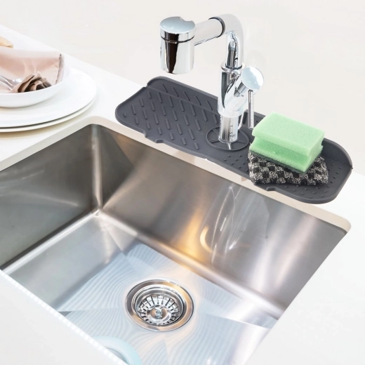 Švari ir sausa zona aplink maišytuvą