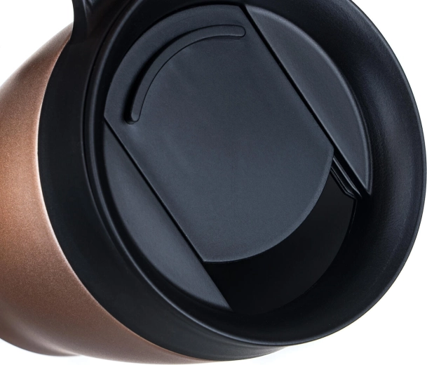Practical lid with sliding closure
