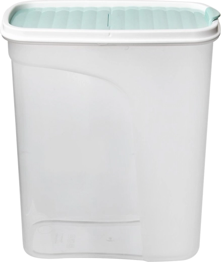 Large 2.5 L capacity and practical shape