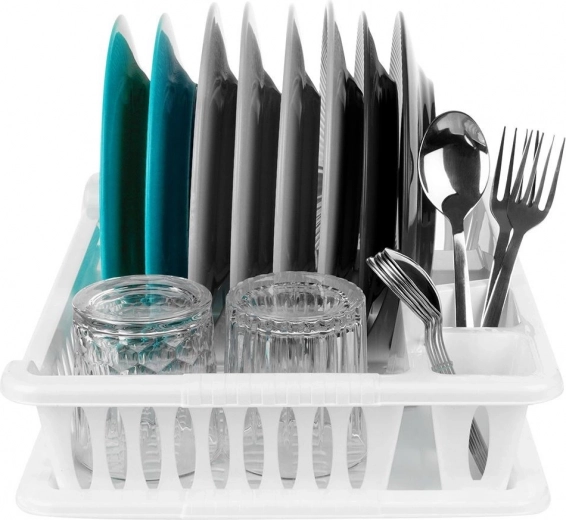 Apgalvotas išdėstymas: 8 lėkštės, stalo įrankiai ir puodeliai