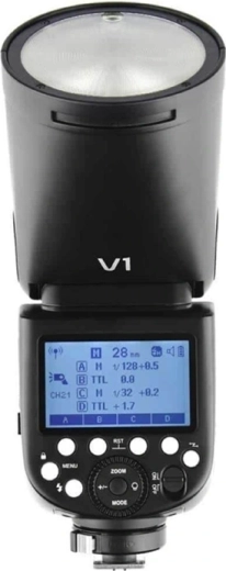 Built-in Godox X 2.4 GHz system (Master/Slave)