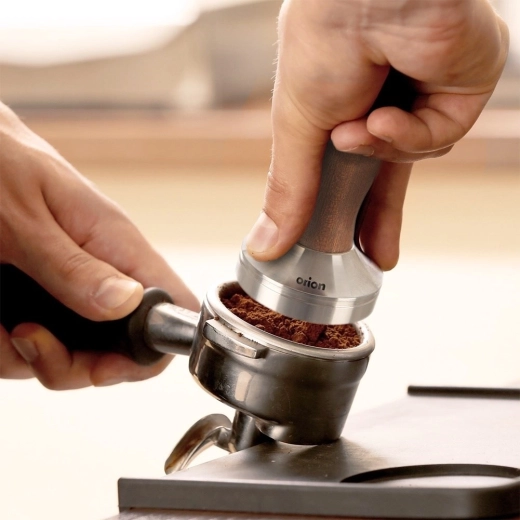 Ergonomiška medinė rankena