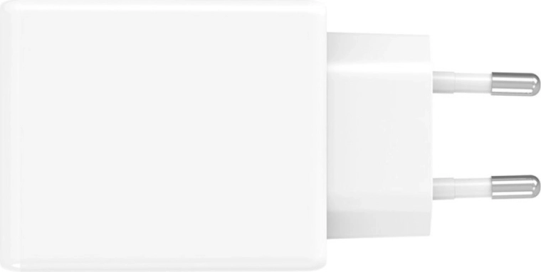 Slim Plug dizainas siaurose rozetėse