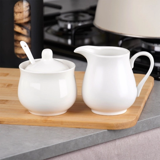 Clean porcelain design for any kitchen