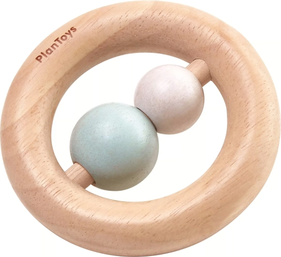 PlanToys medinis barškutis (žiedas)