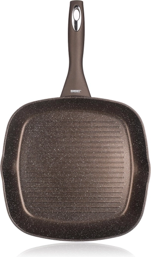 Pronounced grill marks and fat drainage