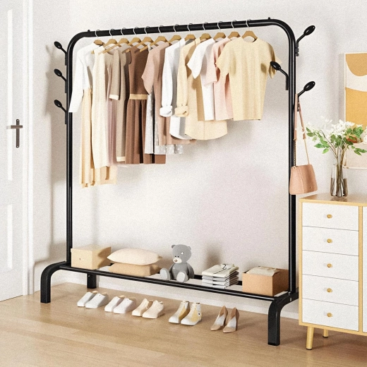 Apatinė lentyna batams ir laikymo vieta