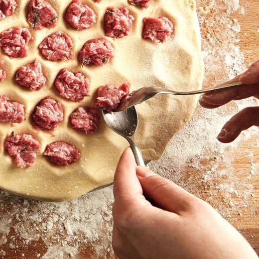 Tolygus įdaras ir forma