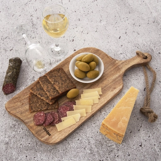 Elegant serving of cheese and nibbles