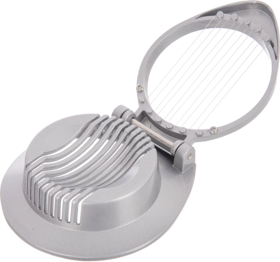 Metal design with surface finish