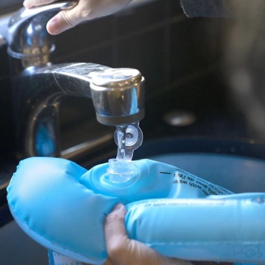 Easy filling and secure sealing