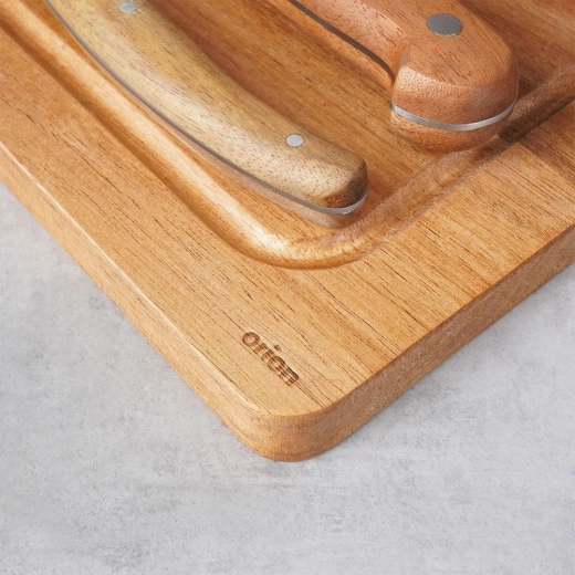 Akacijos mediena komfortui ir stiliui