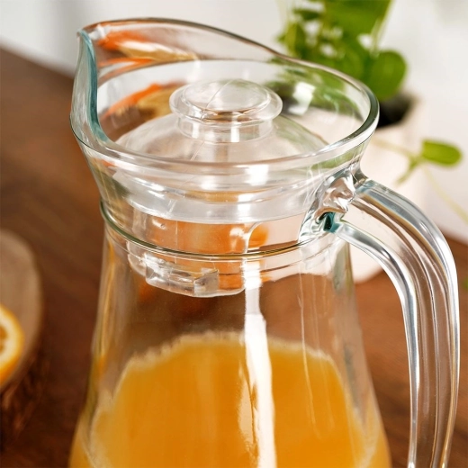 Dangtelius saugo gėrimą