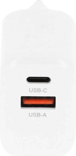 USB‑C PD 3.0 + USB‑A: charge two devices at once