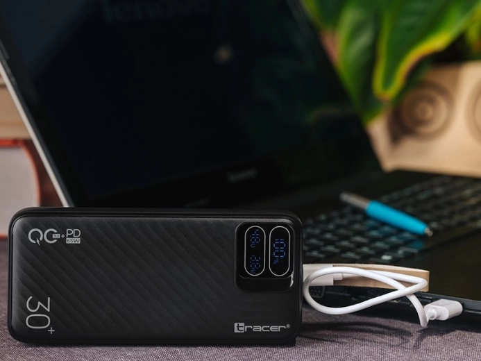 Fast charging PD 65 W and QC 3.0