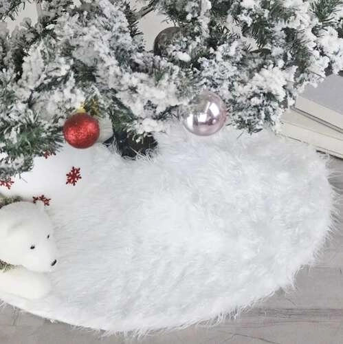Praktiška vieta dovanoms po eglute