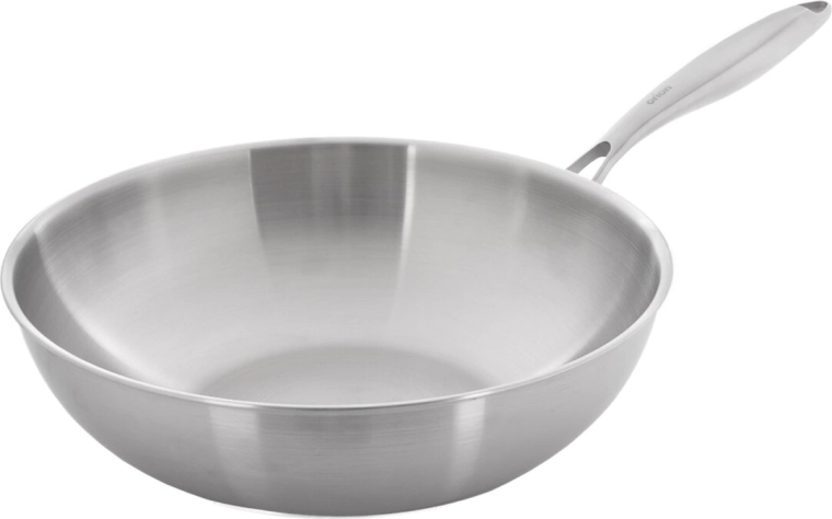 Deep wok shape for easy stir-frying