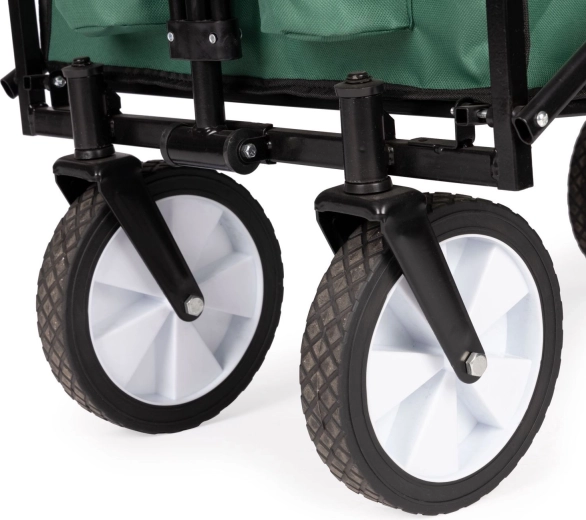 Easy maneuvering thanks to swivel front wheels