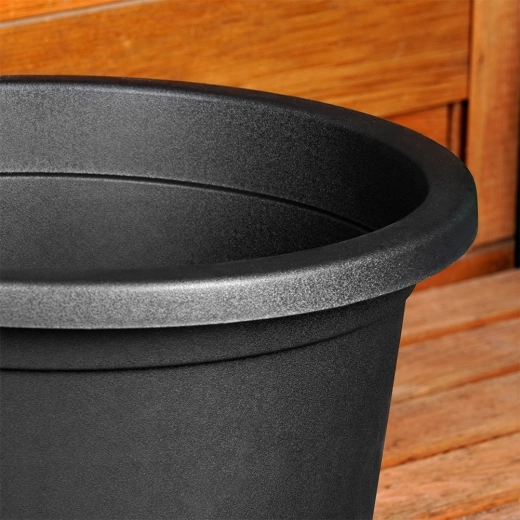 Elegant round shape for any planting