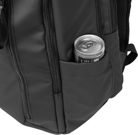 Comfortable carrying and practical details