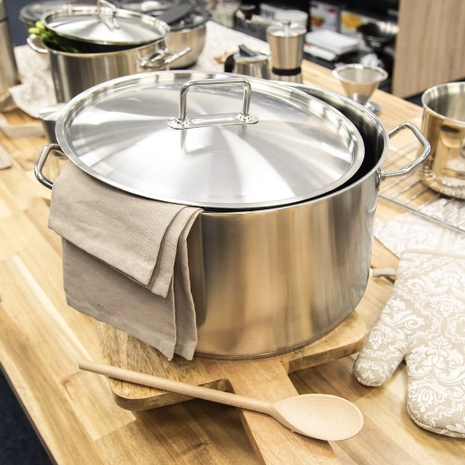 Stainless steel design for easy maintenance