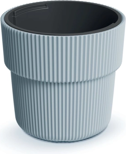 Removable insert for comfortable repotting