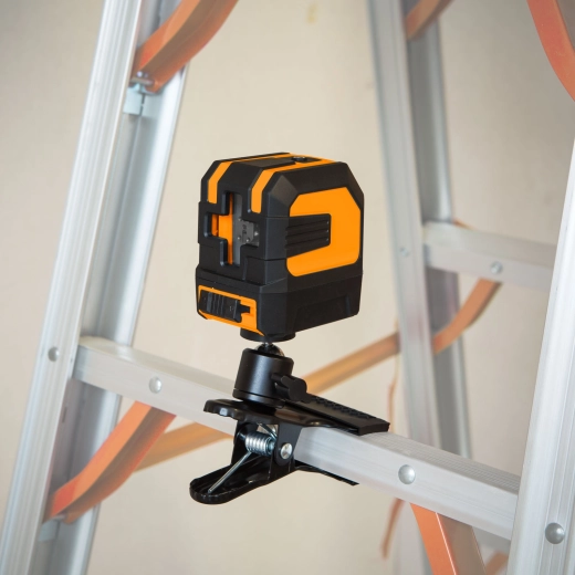 Stable mounting thanks to the universal clamp