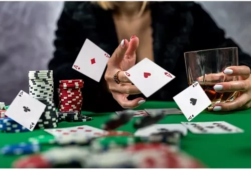 Pilna įranga pokerio vakarams