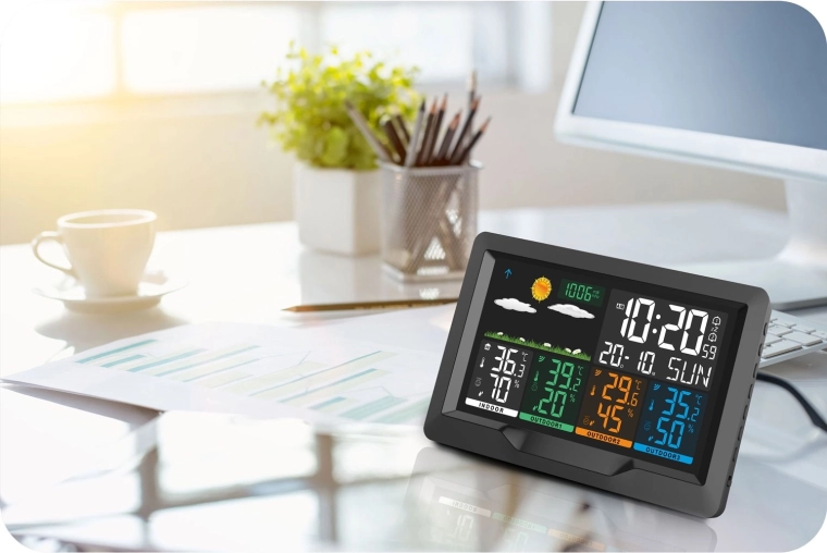 Clear color display and adjustable backlight