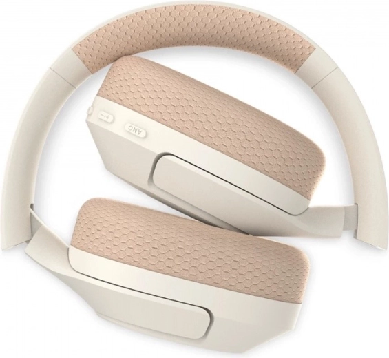 Lightweight, foldable design for all-day comfort