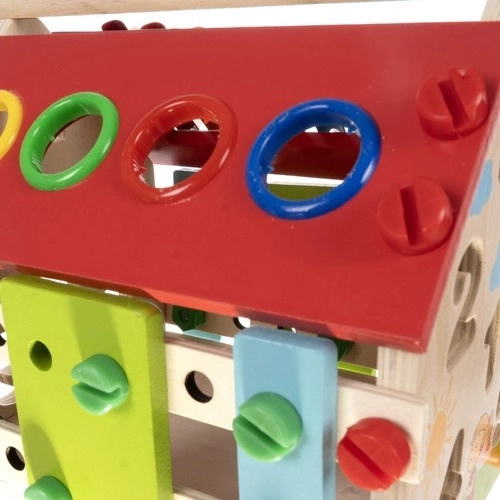 DIY surinkimas su varžtais ir įrankiais pakuotėje