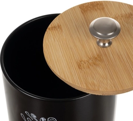 Tight lid with silicone seal