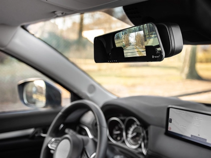Rear HDR camera for confident reversing
