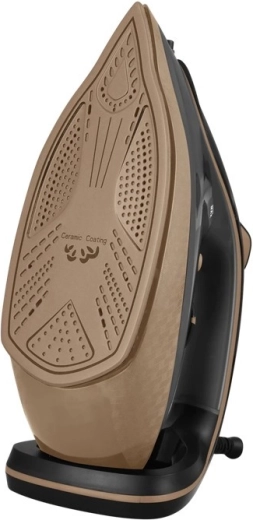 Steam boost 240 g/min and ceramic soleplate for smooth glide