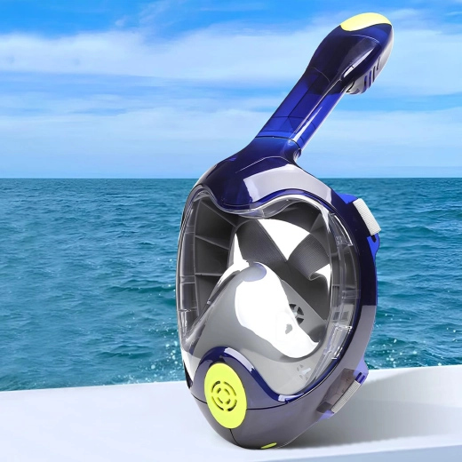 Wide 180° field of view for better orientation underwater