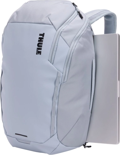 Secure laptop compartment and quick side access