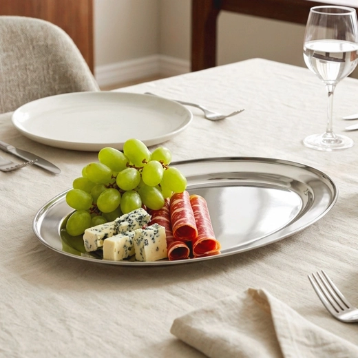 Practical oval shape for serving