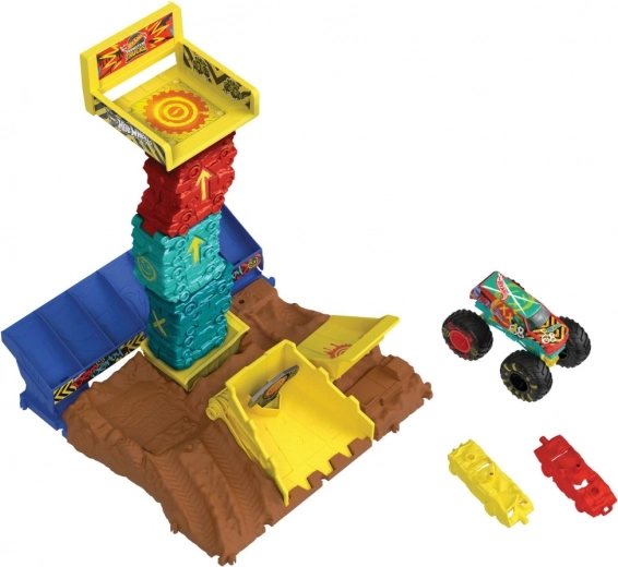 Pakuotėje – monster truck ir sutraiškyti automobiliai