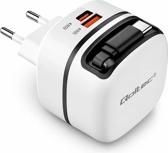 Qoltec GaN 65 W USB‑C PD PPS wall charger with retractable cable