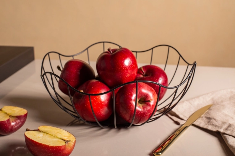 Ideal for fruit and serving