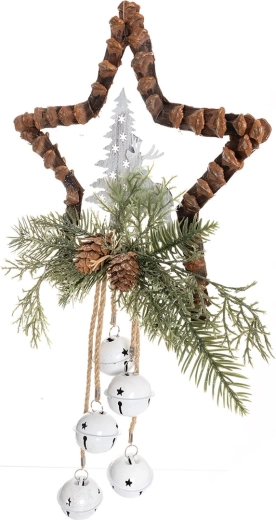 Pine needles and cones for a winter atmosphere