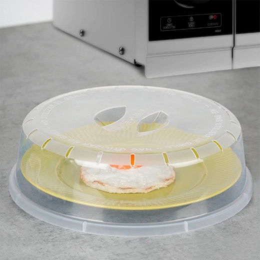 A clean microwave without splatters
