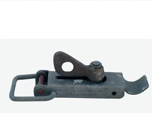 Toggle latch with hasp