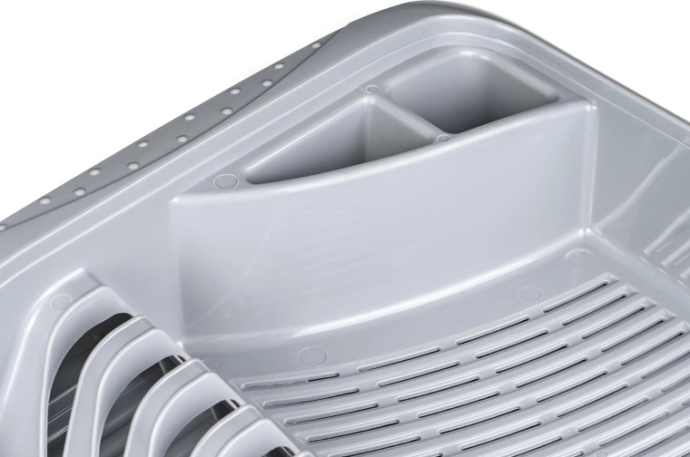 Easy cleaning and durable plastic