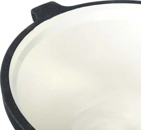 Enamelled interior for easy cleaning