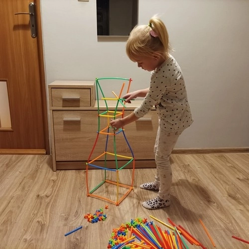 Learn through play: motor skills, focus and imagination